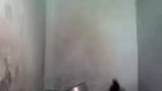 متحمس لبث أفلام إباحية