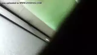 شريط جنسي أثناء الولادة في سرير المستشفى