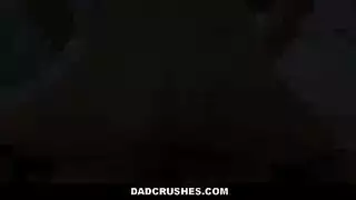 استيقظت مثيرة لجلسة نيك في الوجه