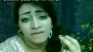 جنس صعب: فتاة مصرية محجبة يتم نزع بنطلونها