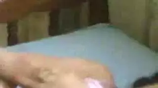 لقاء سحاقي عربي مثير مع تقبيل حميم وتدليك بالأصابع
