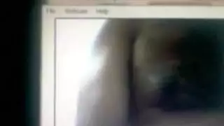 حركة أمسيلا المنفردة المثيرة: هزاز على بظرها
