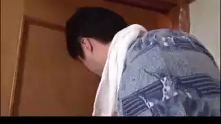 هذه الفتيات اليابانية والآسيوية لا تريد أن تصبح عارية