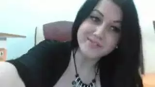 أثداء عملاقة في زي زمردي تُدمر بواسطة أخت زوجية مثيرة