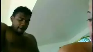 مشهد جنسي بين الأعراق: قضيب جاري الأسود الكبير ومهبلي المبلل