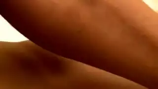 فيلم شهواني: تقبيل، أثداء عارية، وجنس عنيف