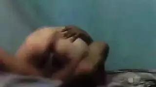 تطلب مسعدة اخيها في الحمام