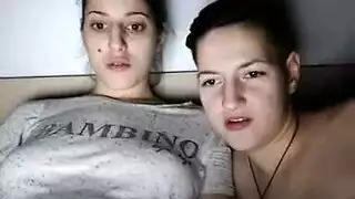 سكس حيوانات المزرعة: إيلاج مزدوج مع كلب وحصان