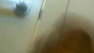 بي بيسي ضخم يضرب كسها المشعر بقوة