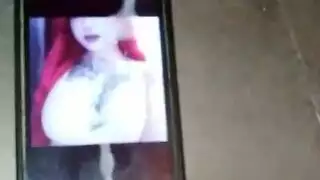 الفتاة الهاوية المثيرة تعرض فتحاتها المحرمة في فيلم إباحي جامح