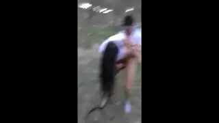 بنت ثدييها في الغابة لعبة تلوين