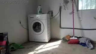 سكس أثناء الغسيل الملابس