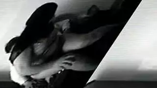 ميلفايتين بزازهم كبيرة نار يتصارعون على زب واحد محظوظ فيديو إباحي مجاني