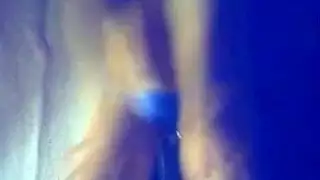 حركة فردية حارة: هذه الفتاة تعرف كيف تلمس نفسها