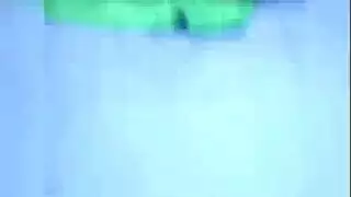 شرموطة جسمها نار تأخذ زب قوي وتصور صور عارية