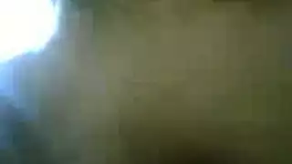 فتاة عربية ممحونة تبكي و تشهق وهي تأكل الزب في كسها نااااارر