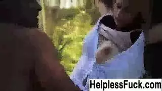 إباحي قاسي: فارس أسمر ضخم يضرب شقراء نحيفة بعنف