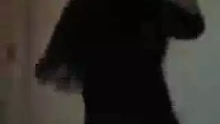 احتفال بالكيك إكس إكس إكس: الراقصة العربية تهز طيزها السمينة