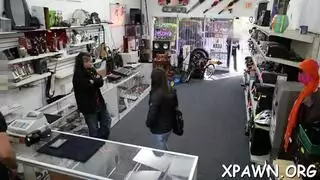 ليلة شغف حارقة: ضرب عميق وأنين