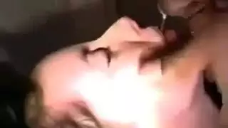 زوجة مثير مع الحمار لطيفة تضاجعني