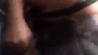 أصدقاء الشباب مالوري وإلسا سخيف في الحزب