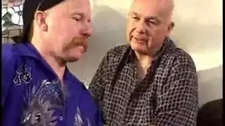 اصغر بنت بتلعب بي كيسه