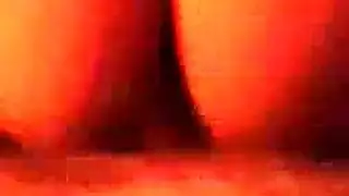 شقراء ساخنة تأخذ قضيباً سميكاً في حلقها