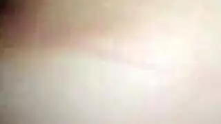 عاهرة عارية تتصور لفيلم إباحي في الخارج