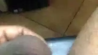 تحدي حلق يومي: ابتلاع قضيب شاب منتصب