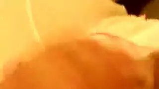 منتفخة ومكممة، أشقراء تتحمل جنسًا صارمًا إكس إكس إكس