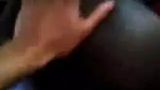مؤخرة عربية مليئة بالشهوة تُضرب في مشهد صريح