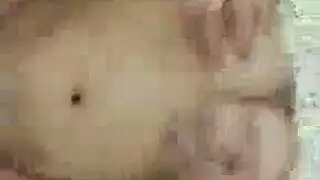 التقطت الكاميرا كسي مكشوفاً بينما أخلع ملابسي