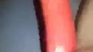 يلومها لجعله يتوق لتلك الفرج الضيق