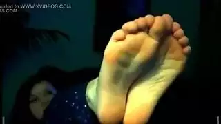 مكسيكية صغيرة حمراء الشعر تمارس الجنس في تنورة زهور إباحية