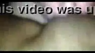 ربة منزل خائنة تتعمق في قضيب الرجل المتزوج الصلب