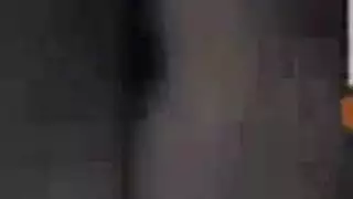 نجمه إباحية تمت ممارسة الجنس معها بأصابع حتى النشوة