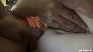 ابن يهيج على امه نايمة ام بزاز كبار