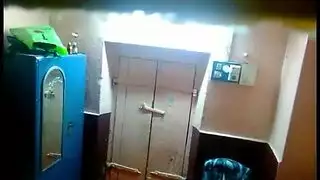 رئيس يمارس الجنس مع خادمته بشدة أثناء العمل