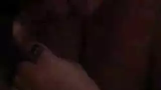 زنجبيلية ساخنة تبتلع الحمض بعد ركوب فارسة نشيط