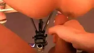 الأخت مريضة يعتني بها أخوها و ينيكها