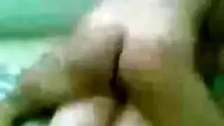 جماع قاسي على كس امرأة نائمة