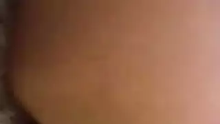 مؤخرة كبيرة تتعرض للضرب بقوة من الخلف