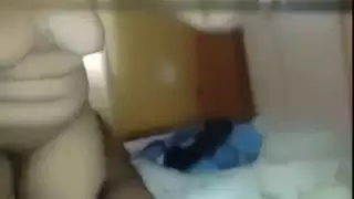 كلبة قحبة جزائرية تموت على الزب
