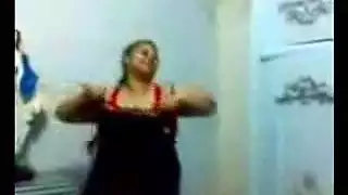 رجل عربي وعاهرة طلخا في جنس شديد ولعب شرمطة