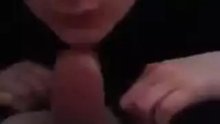 شفاه عربية على قضيب: جلسة مص مكثفة