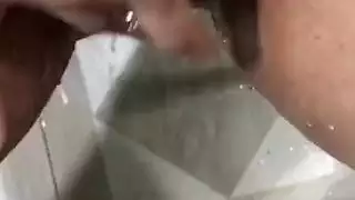 العاهرة العربية سلمى تتخبط بقوة بعد ممارسة الجنس مع زوجها