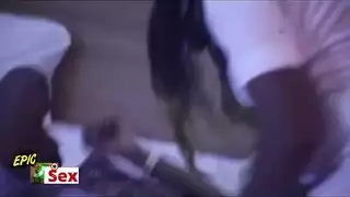 نيك بنات على سرير