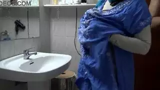 قضيب ألماني أشقر يملأ خادمة منزل محجبة في شريط جنسي صريح
