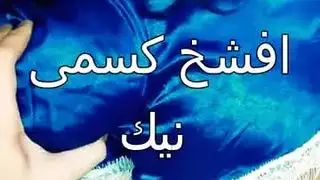 شهد العاهرة تخدم قضيبًا كبيرًا في جنس ريفي