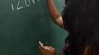 فيديو سيلفي جريء تحول إلى إباحي